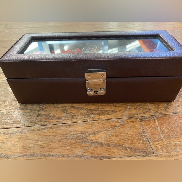 Watch Case - Picture 2 of 3